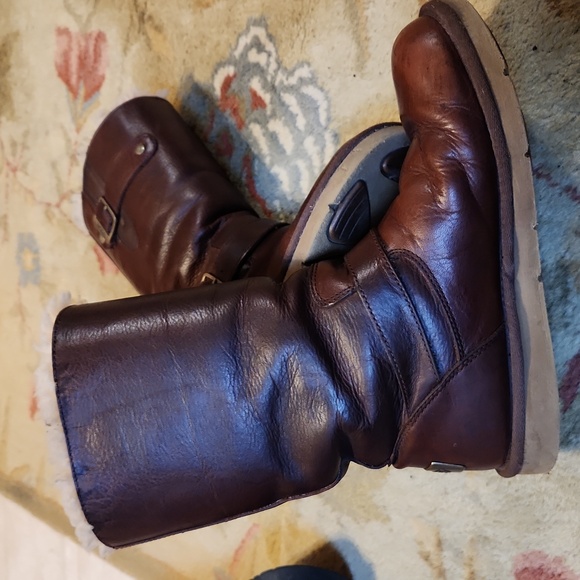 UGG Kensington boot, brown leather, size 8 - Picture 12 of 12
